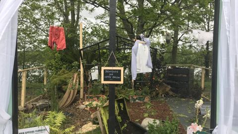 Matthieu Perennez et Manon Garandel ont reçu un 1er « Prix jeunes créateurs ». ©Floralies de Nantes